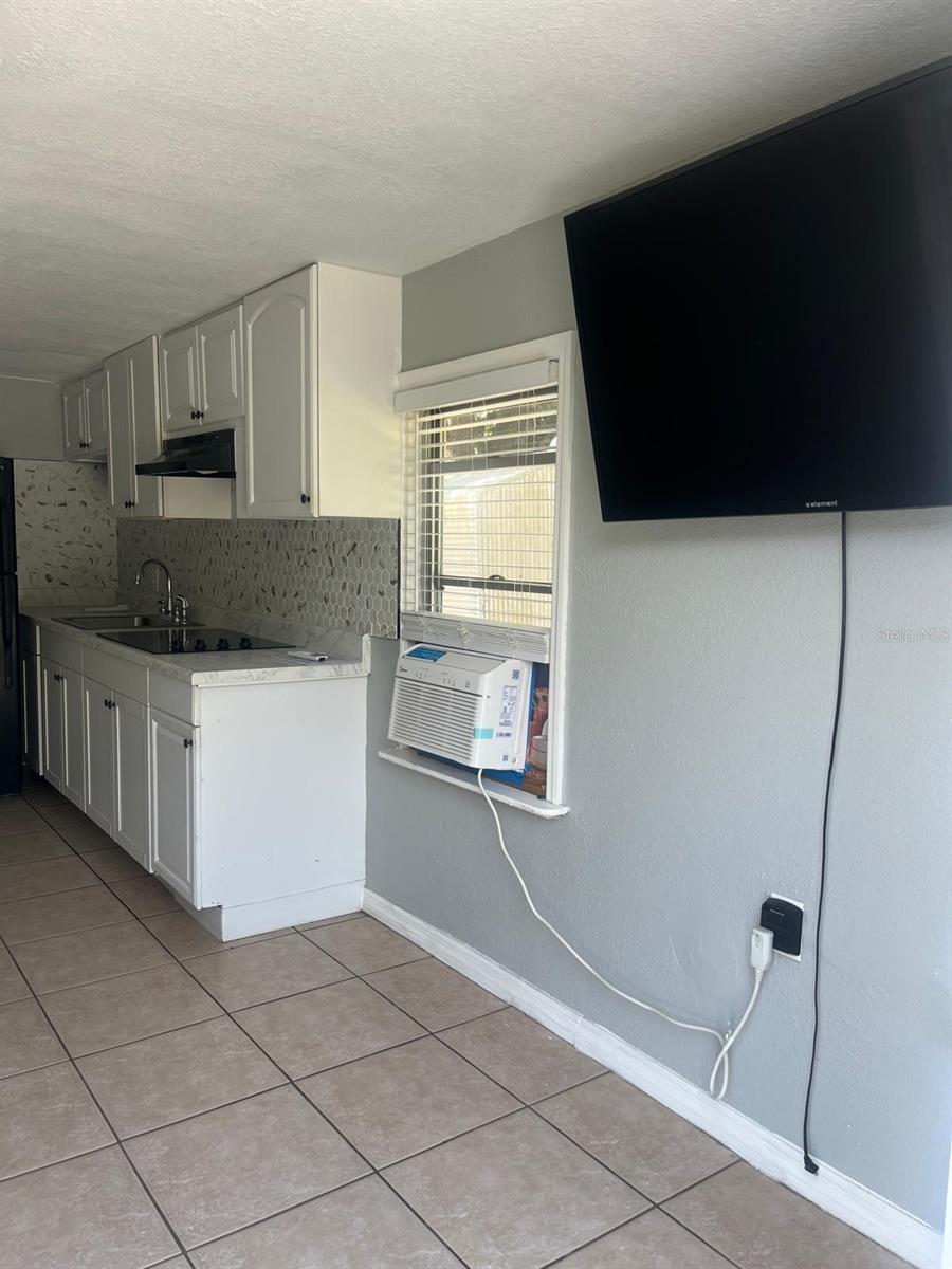 Image 7 of 9 For 1400 Dakota Avenue