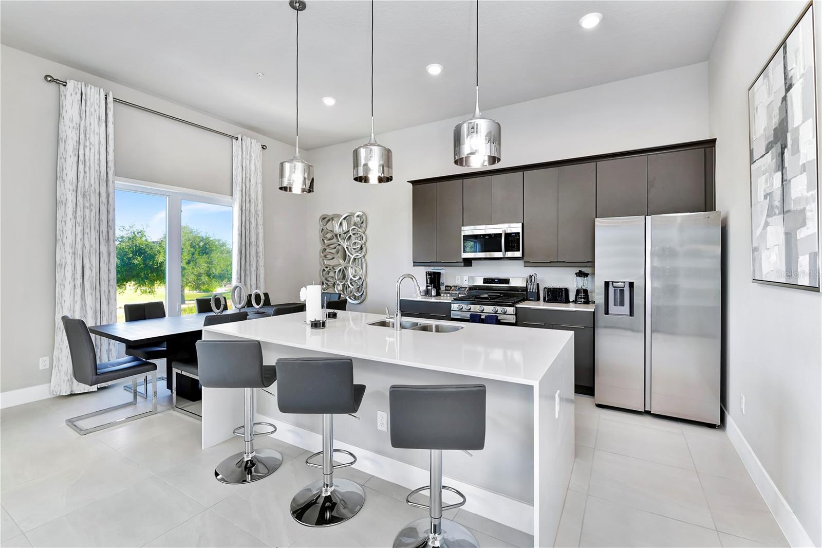 Image 10 of 59 For 7740 Sandy Ridge Drive 231
