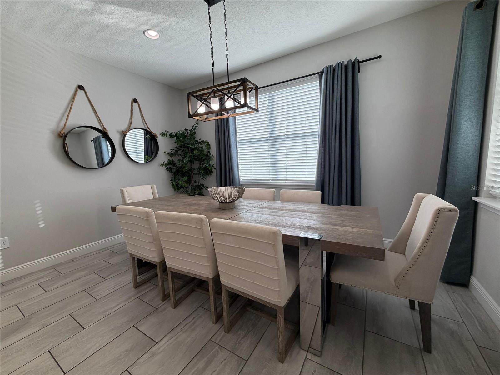 Image 11 of 48 For 7676 Fairfax Drive