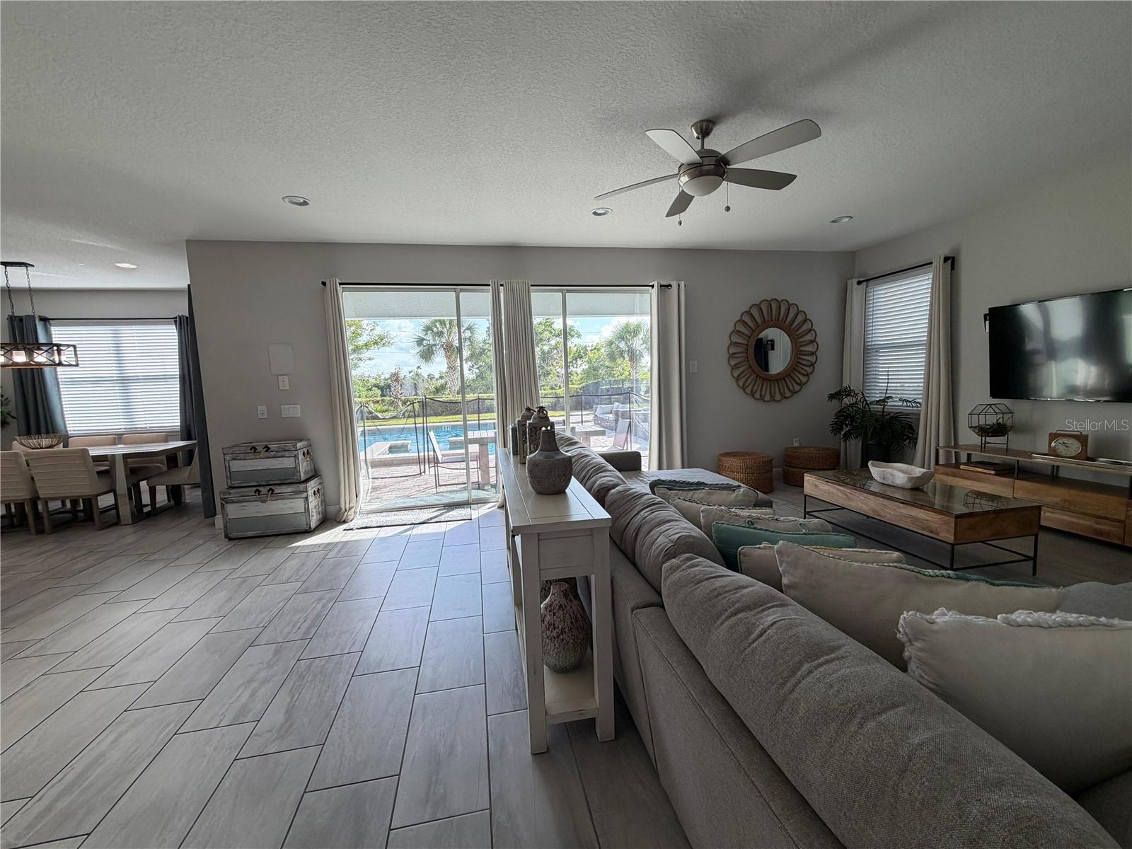 Image 14 of 48 For 7676 Fairfax Drive