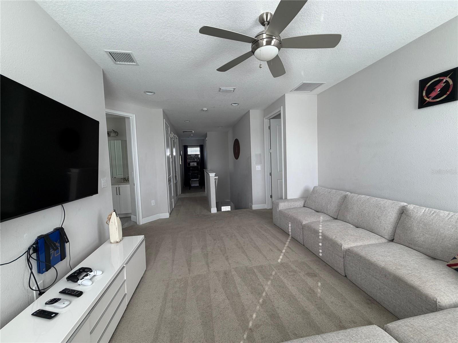 Image 21 of 48 For 7676 Fairfax Drive