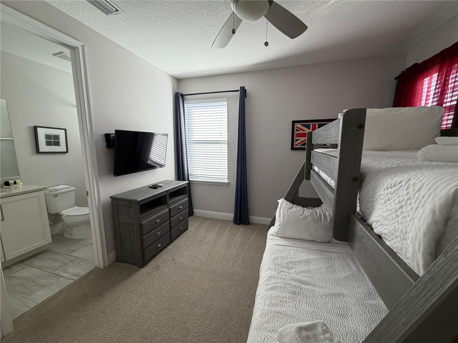Image 30 of 48 For 7676 Fairfax Drive