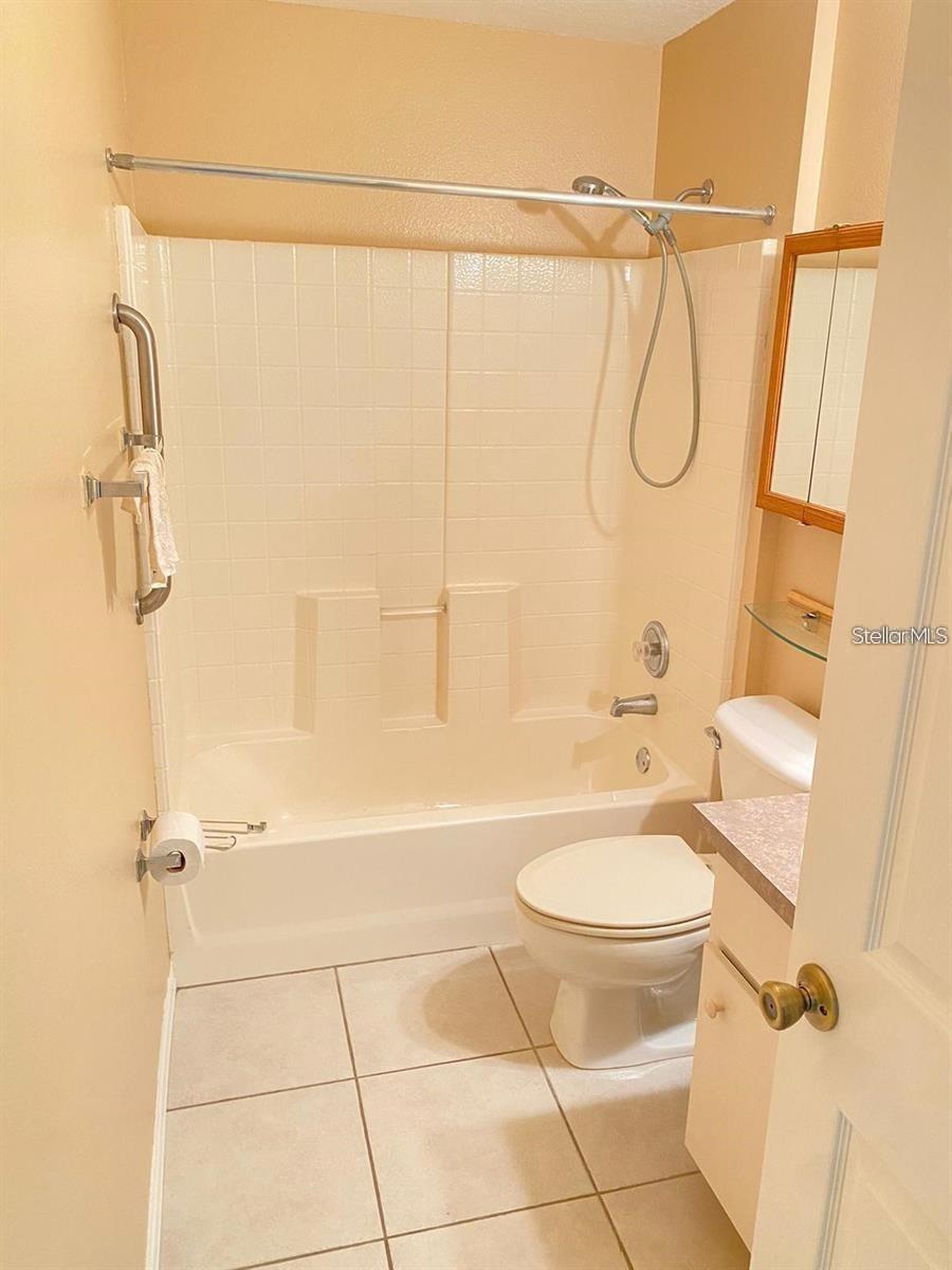 Image 6 of 7 For 345 Ohio Avenue 345