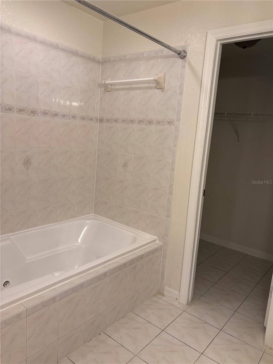 Image 11 of 18 For 756 Camel Court