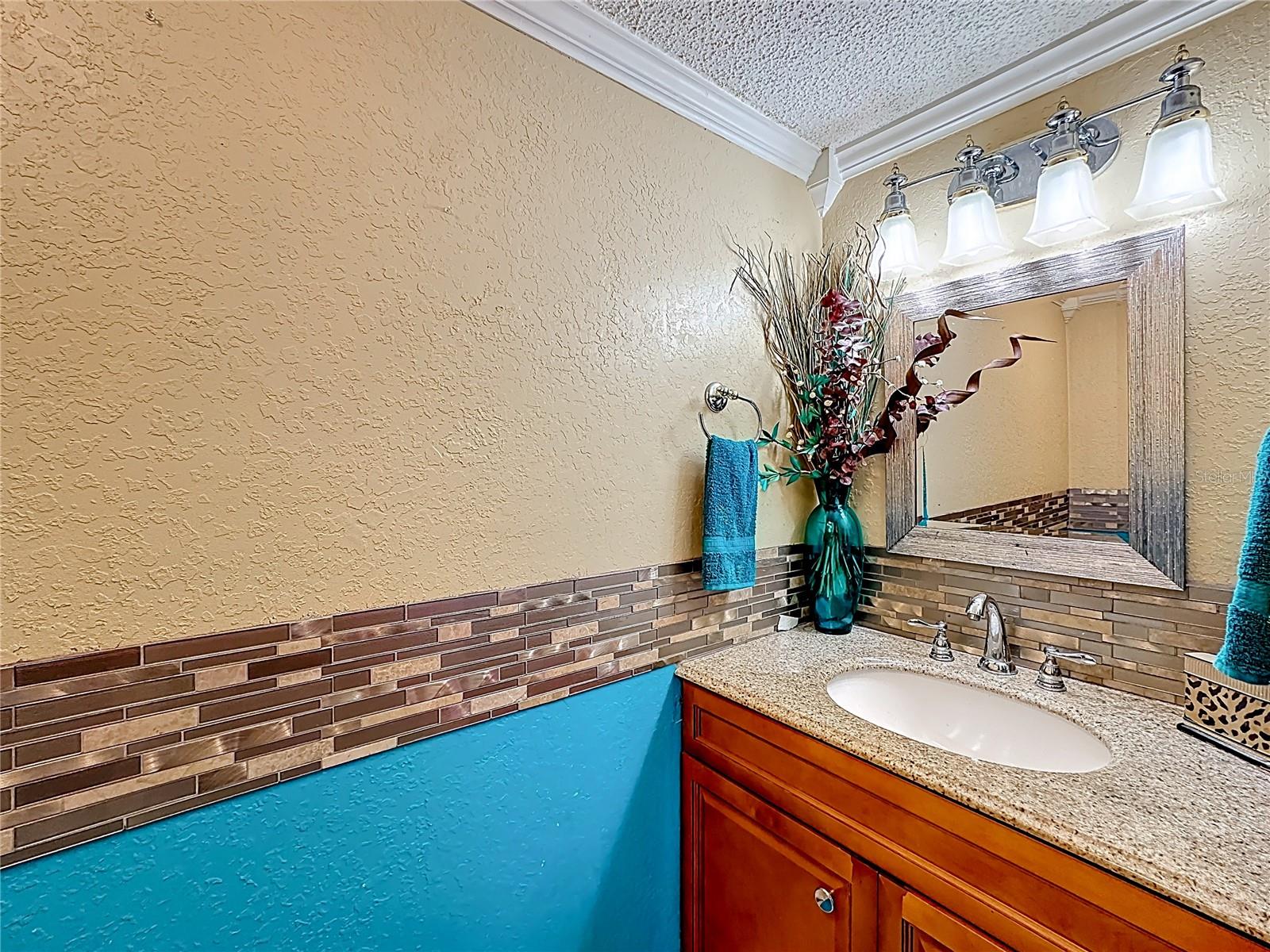 Image 15 of 50 For 1458 N Lawnwood Circle 24a