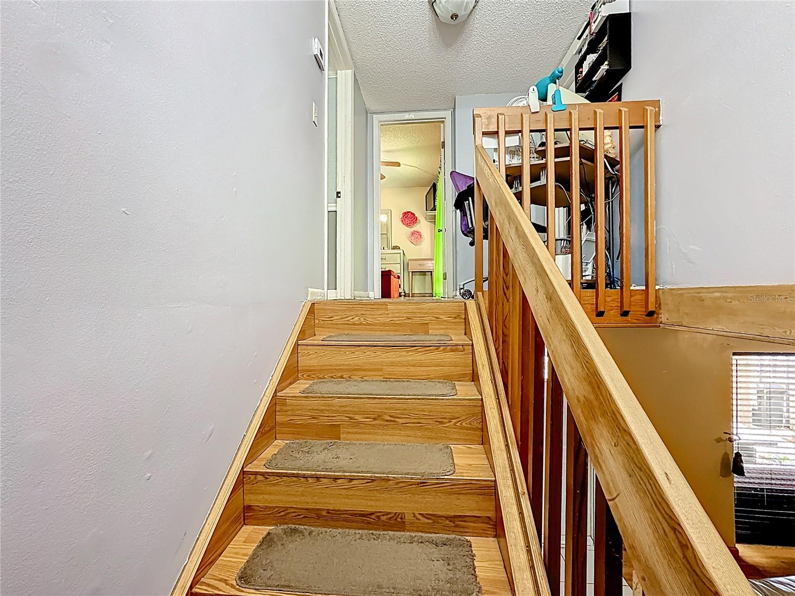 Image 18 of 50 For 1458 N Lawnwood Circle 24a