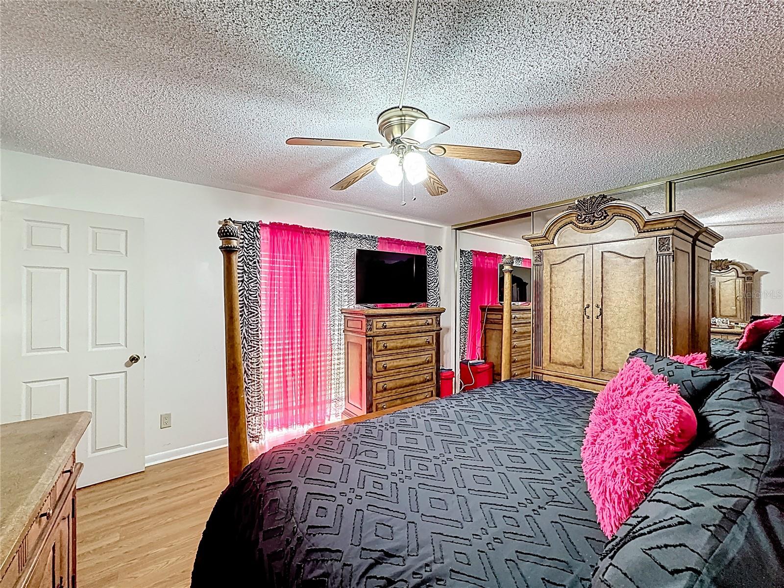 Image 23 of 50 For 1458 N Lawnwood Circle 24a
