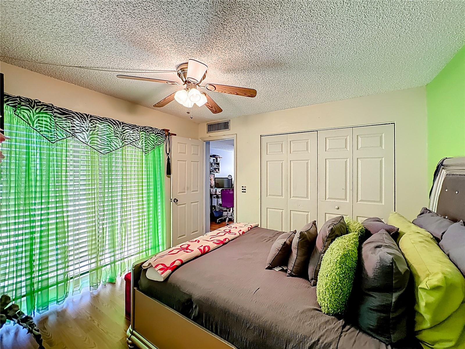 Image 31 of 50 For 1458 N Lawnwood Circle 24a