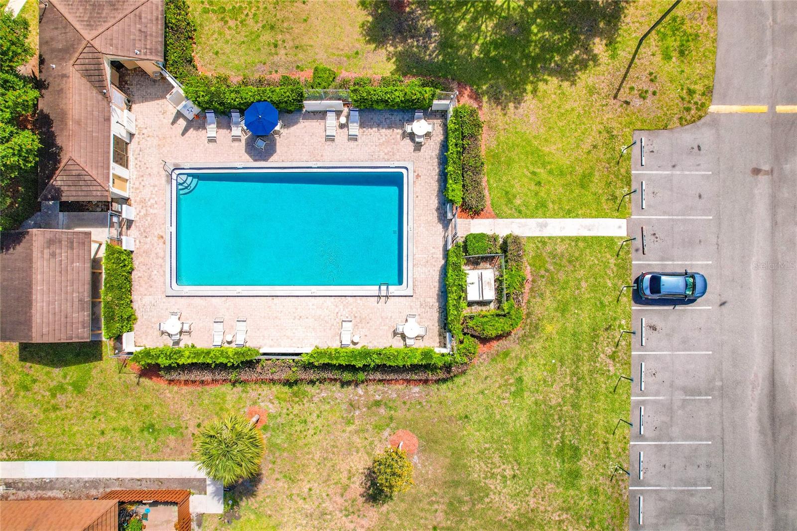 Image 33 of 50 For 1458 N Lawnwood Circle 24a