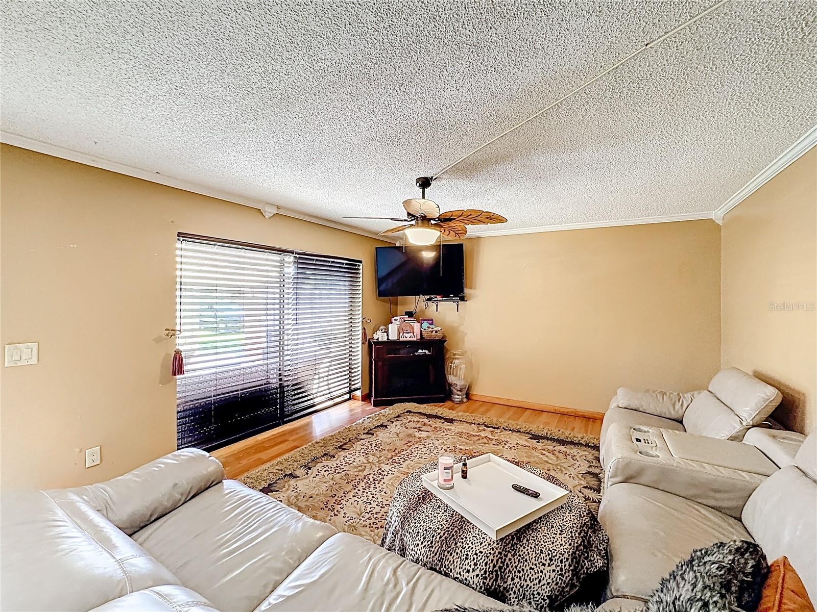 Image 8 of 50 For 1458 N Lawnwood Circle 24a
