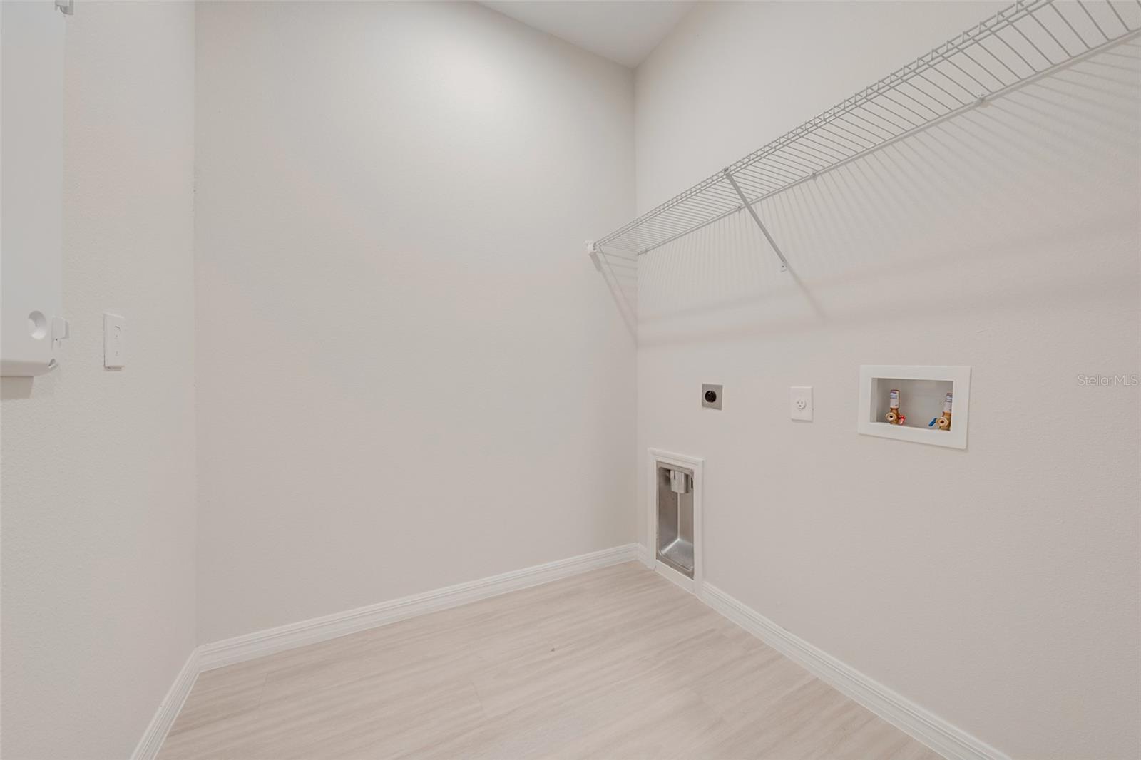 Image 13 of 40 For 2141 Penny Lane