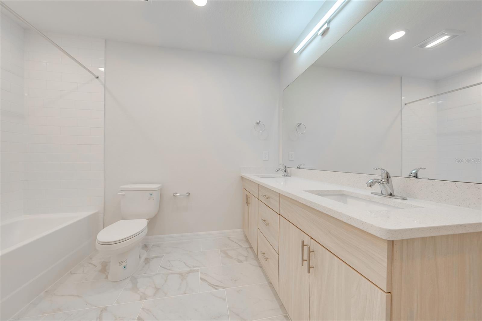 Image 25 of 40 For 2141 Penny Lane