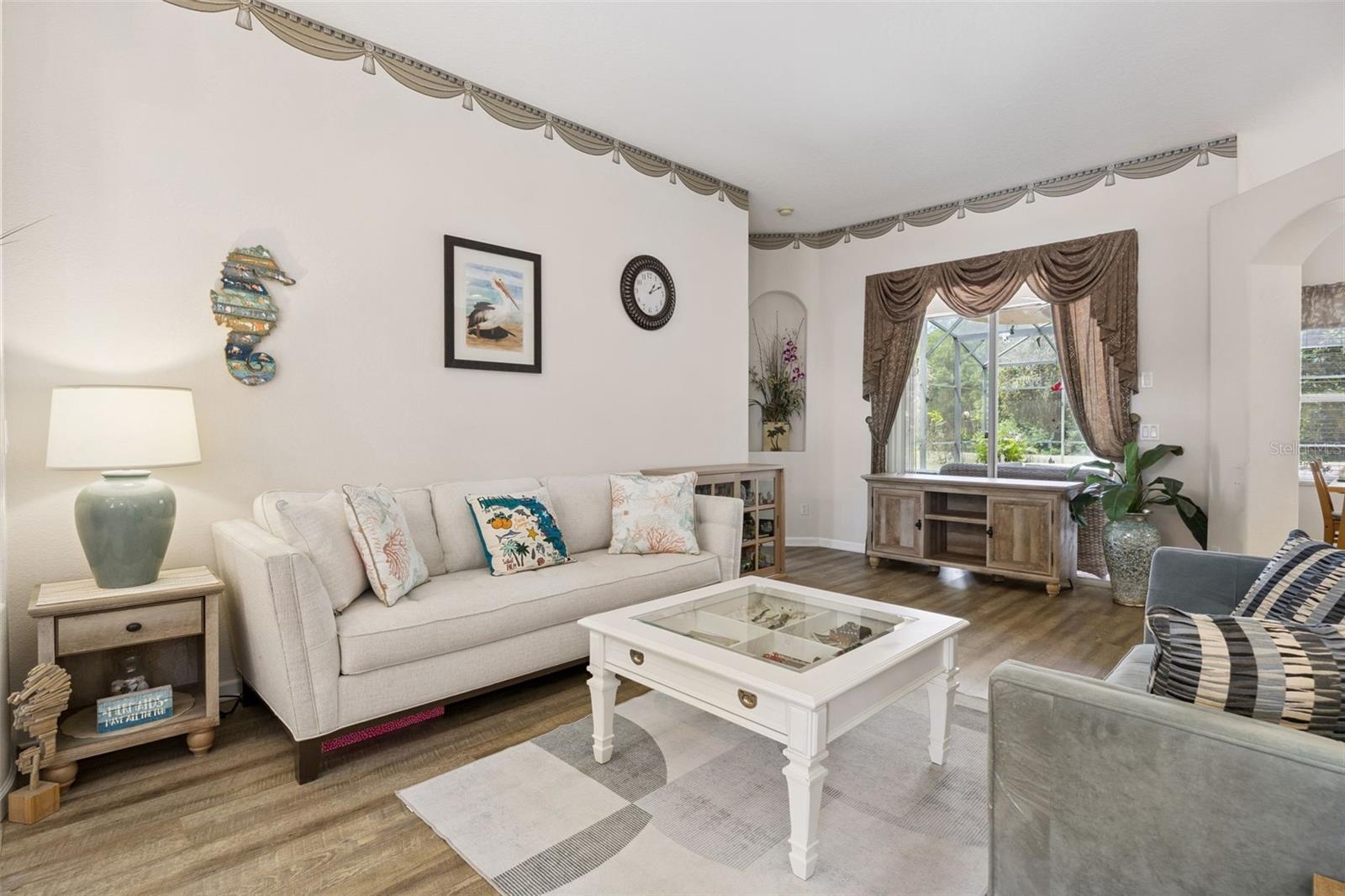 Image 11 of 56 For 551 Prestwick Drive