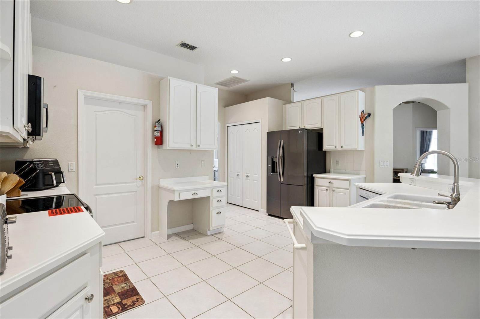 Image 16 of 56 For 551 Prestwick Drive