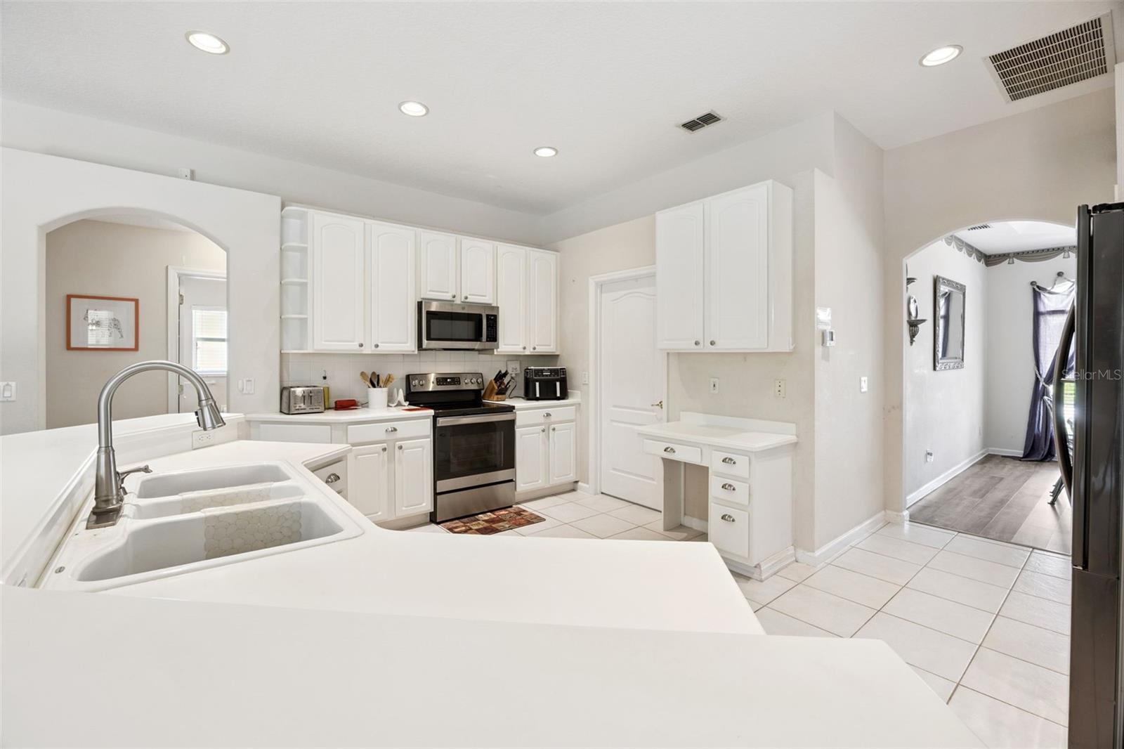 Image 20 of 56 For 551 Prestwick Drive