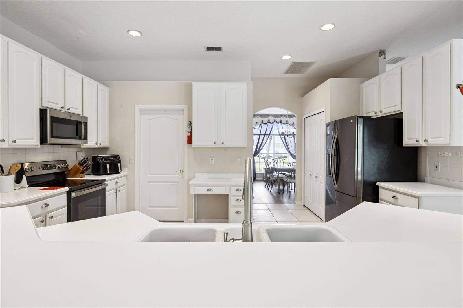 Image 21 of 56 For 551 Prestwick Drive