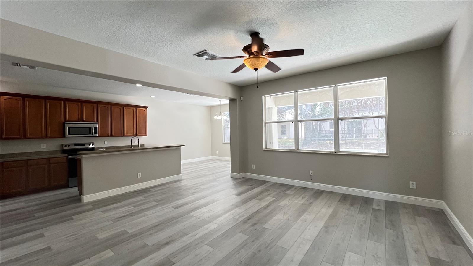 Image 12 of 45 For 1507 Blue Horizon Drive