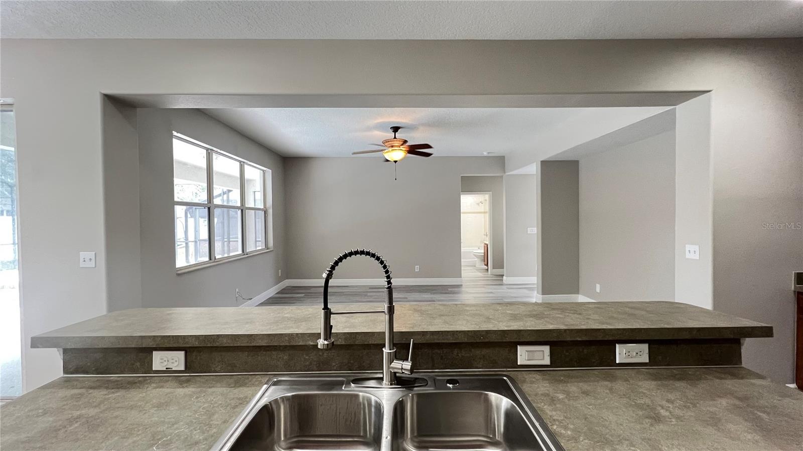 Image 18 of 45 For 1507 Blue Horizon Drive