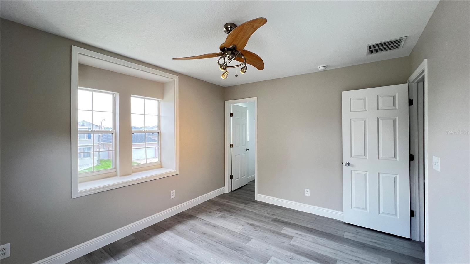 Image 31 of 45 For 1507 Blue Horizon Drive