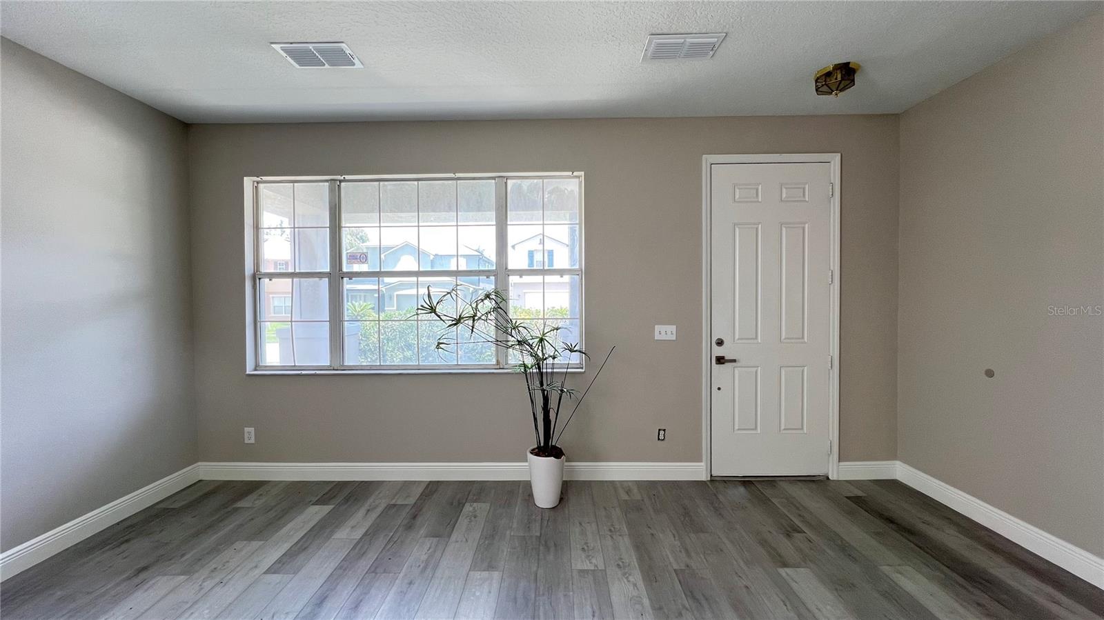 Image 4 of 45 For 1507 Blue Horizon Drive