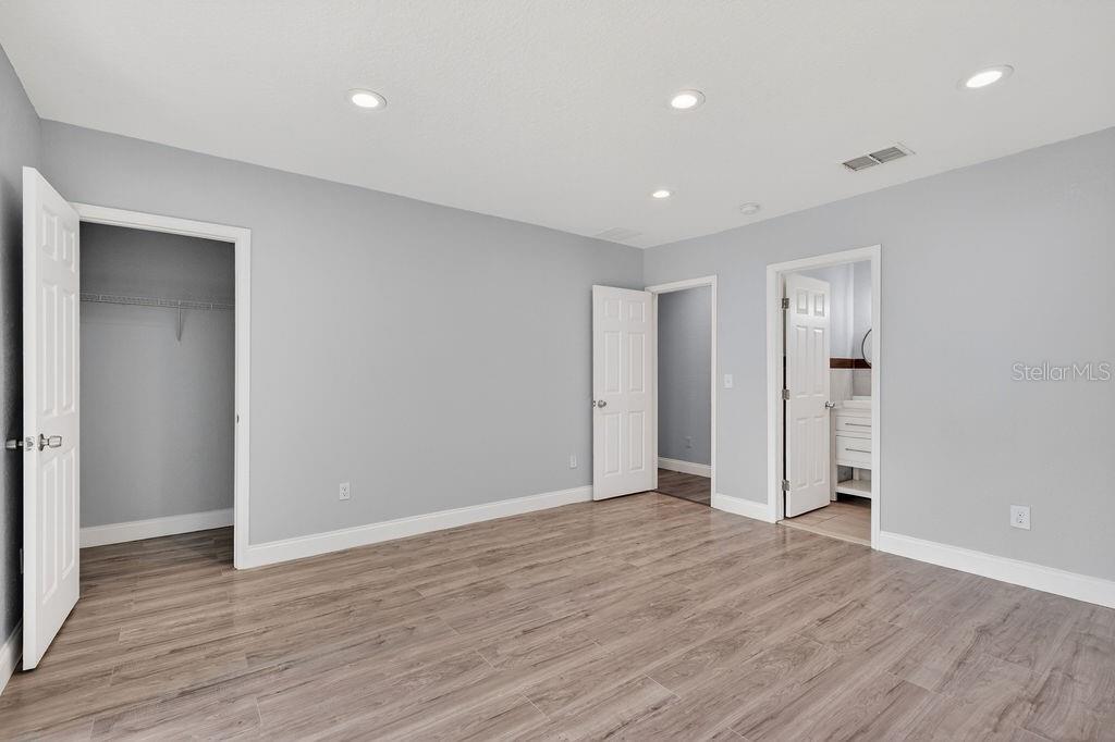 Image 18 of 44 For 722 22nd Street