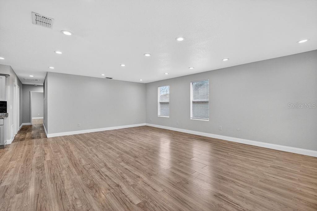 Image 26 of 44 For 722 22nd Street