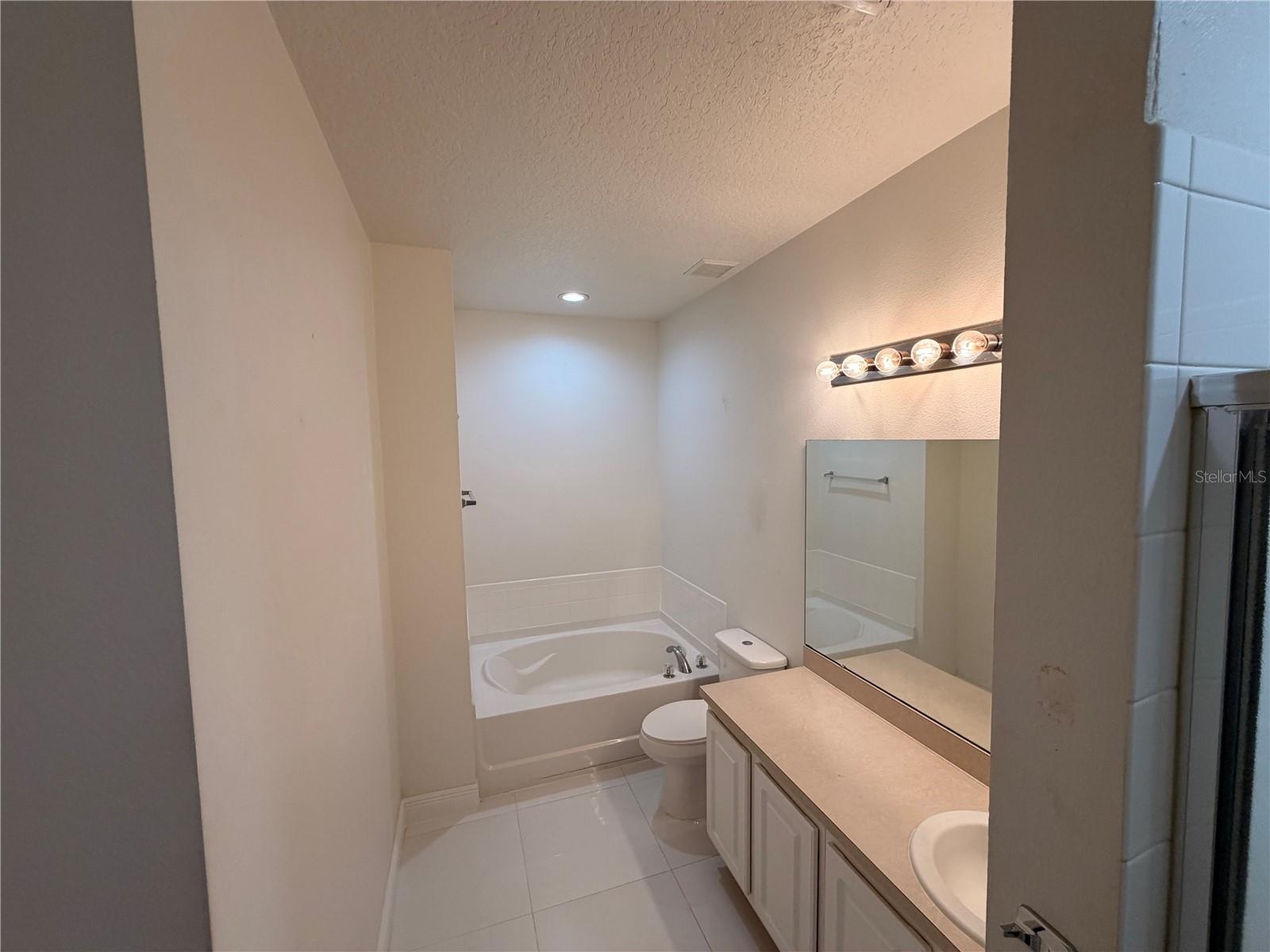 Image 19 of 25 For 1112 Pine Ridge Drive