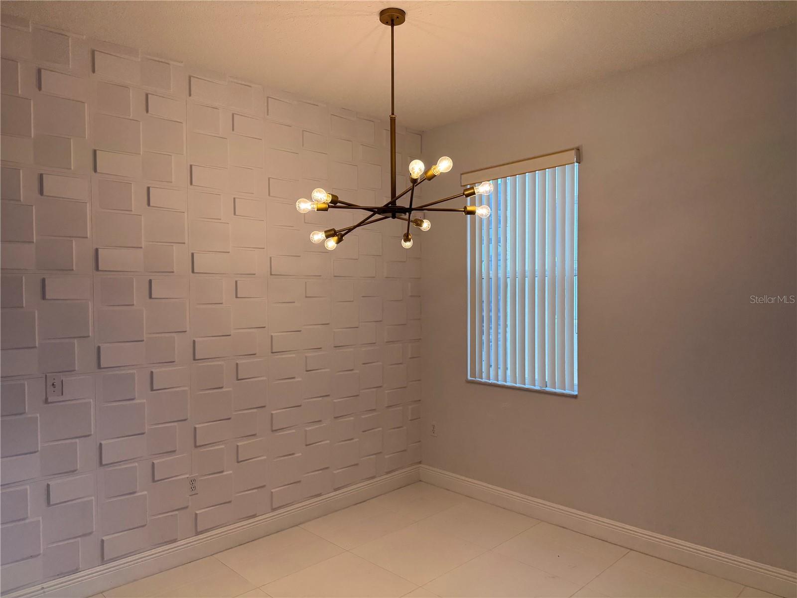 Image 4 of 25 For 1112 Pine Ridge Drive
