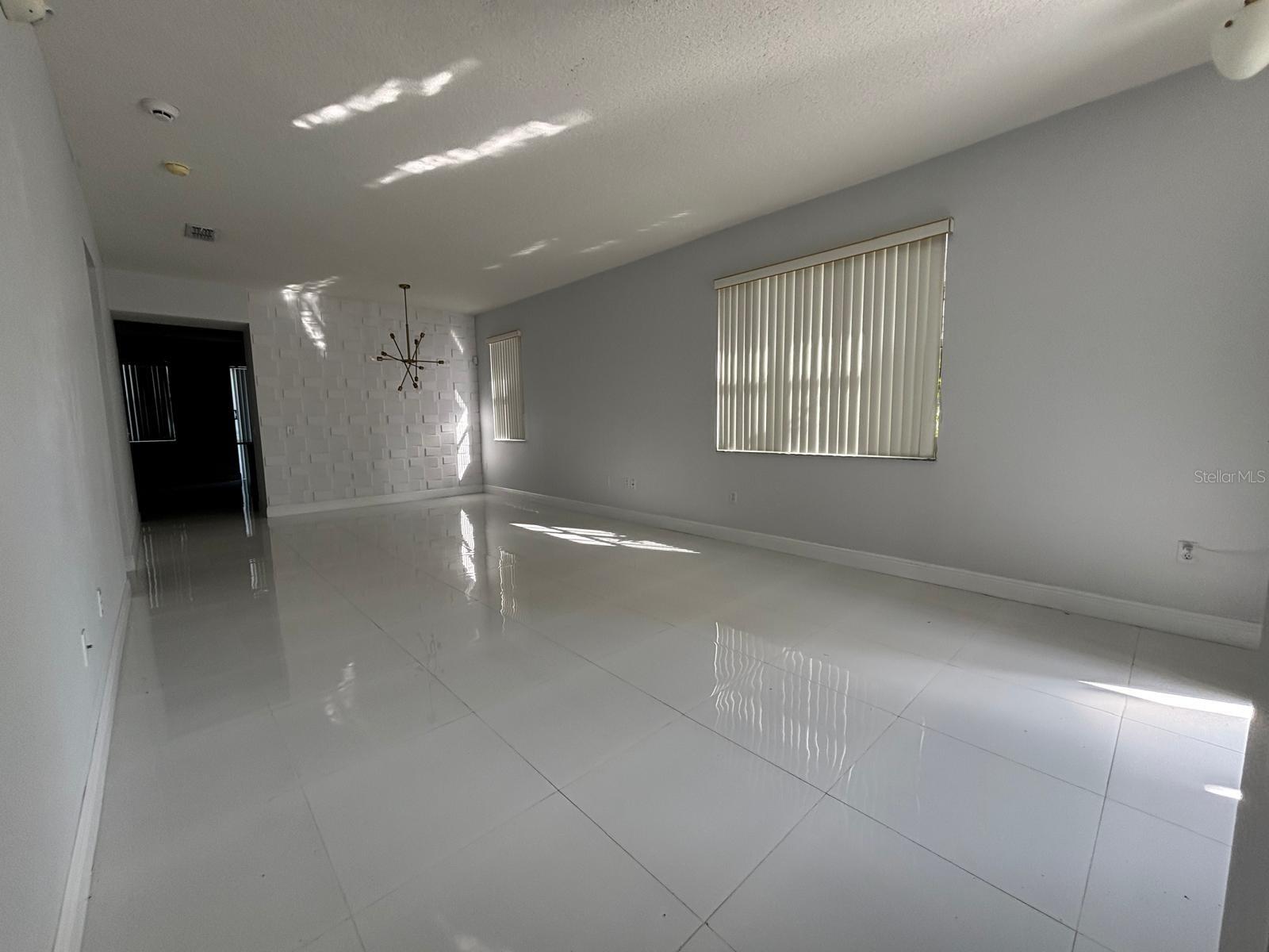 Image 6 of 25 For 1112 Pine Ridge Drive