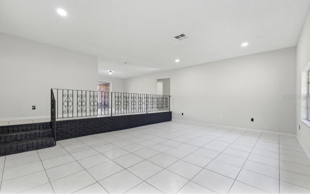 Image 10 of 44 For 33201 Coventry Drive