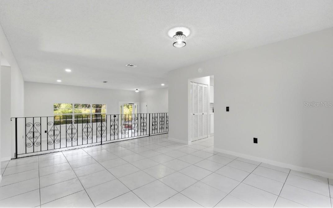 Image 22 of 44 For 33201 Coventry Drive