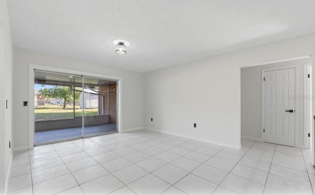 Image 27 of 44 For 33201 Coventry Drive