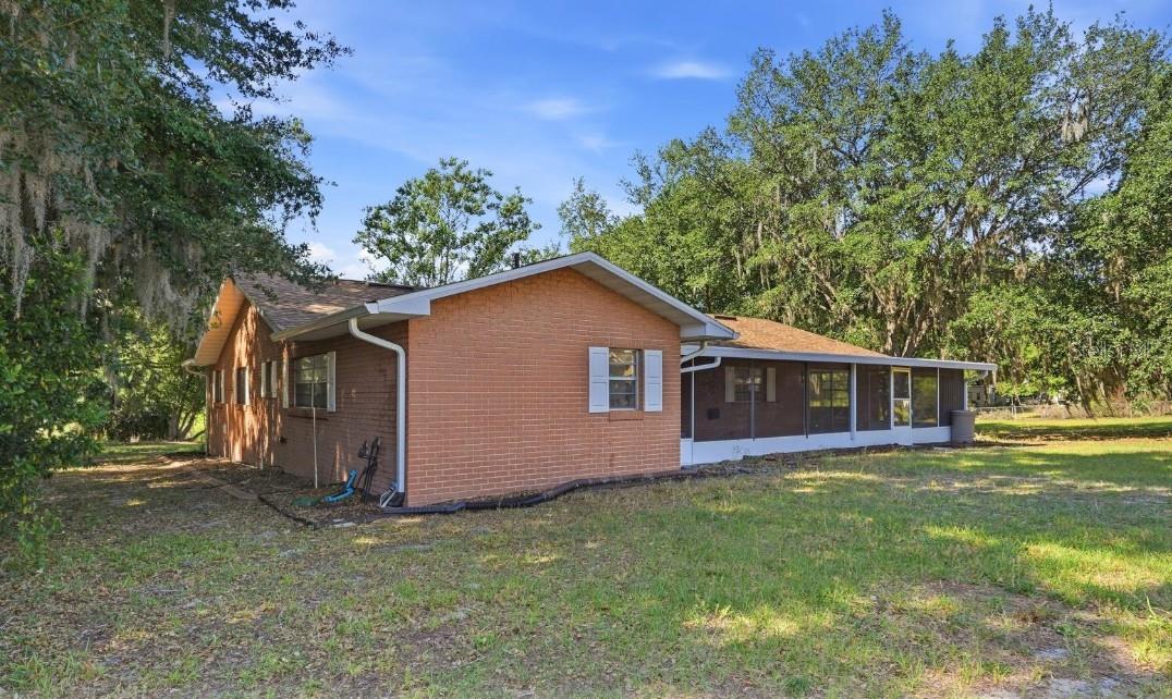 Image 36 of 44 For 33201 Coventry Drive