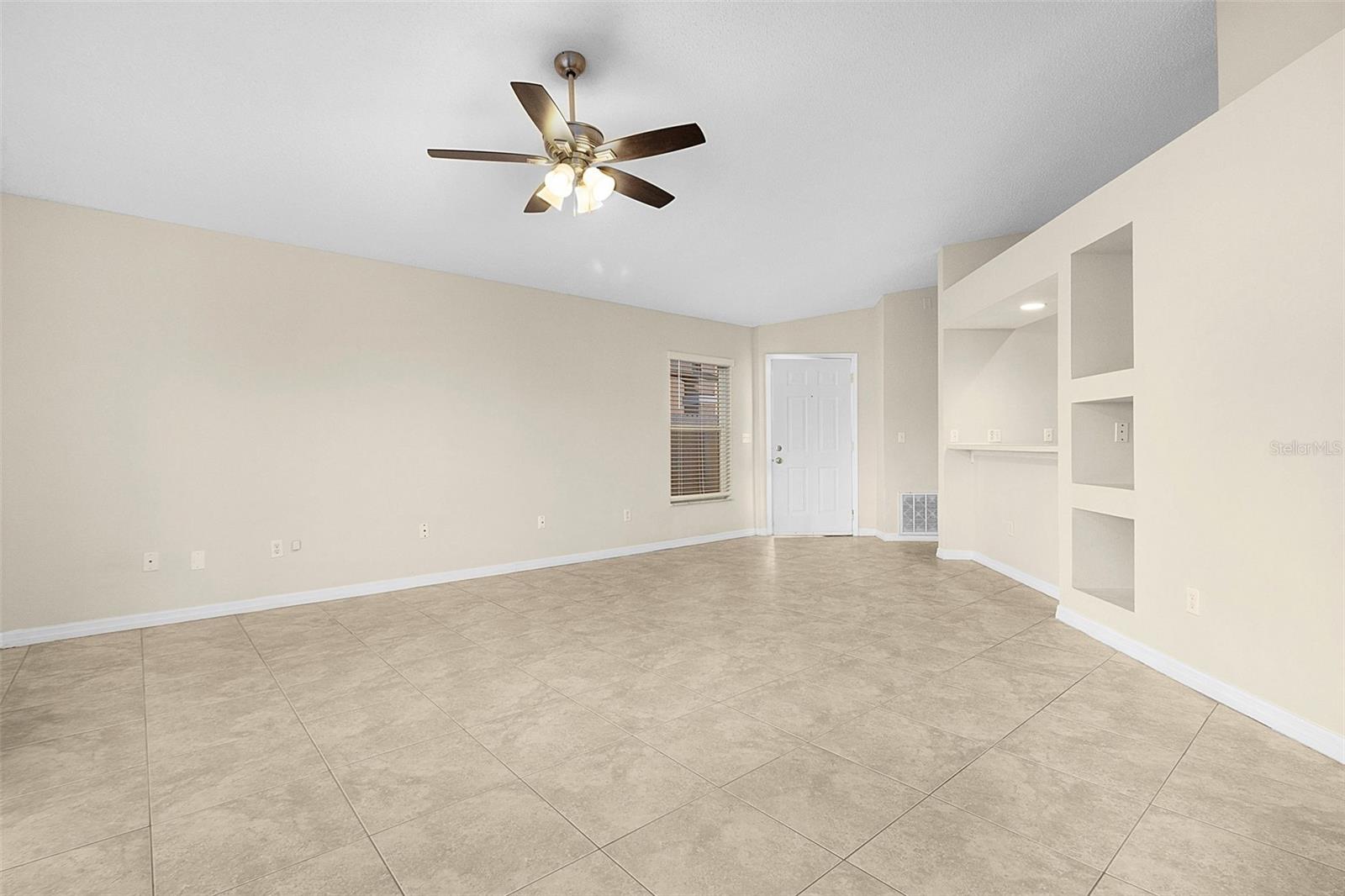 Image 5 of 33 For 2299 Santa Lucia Street