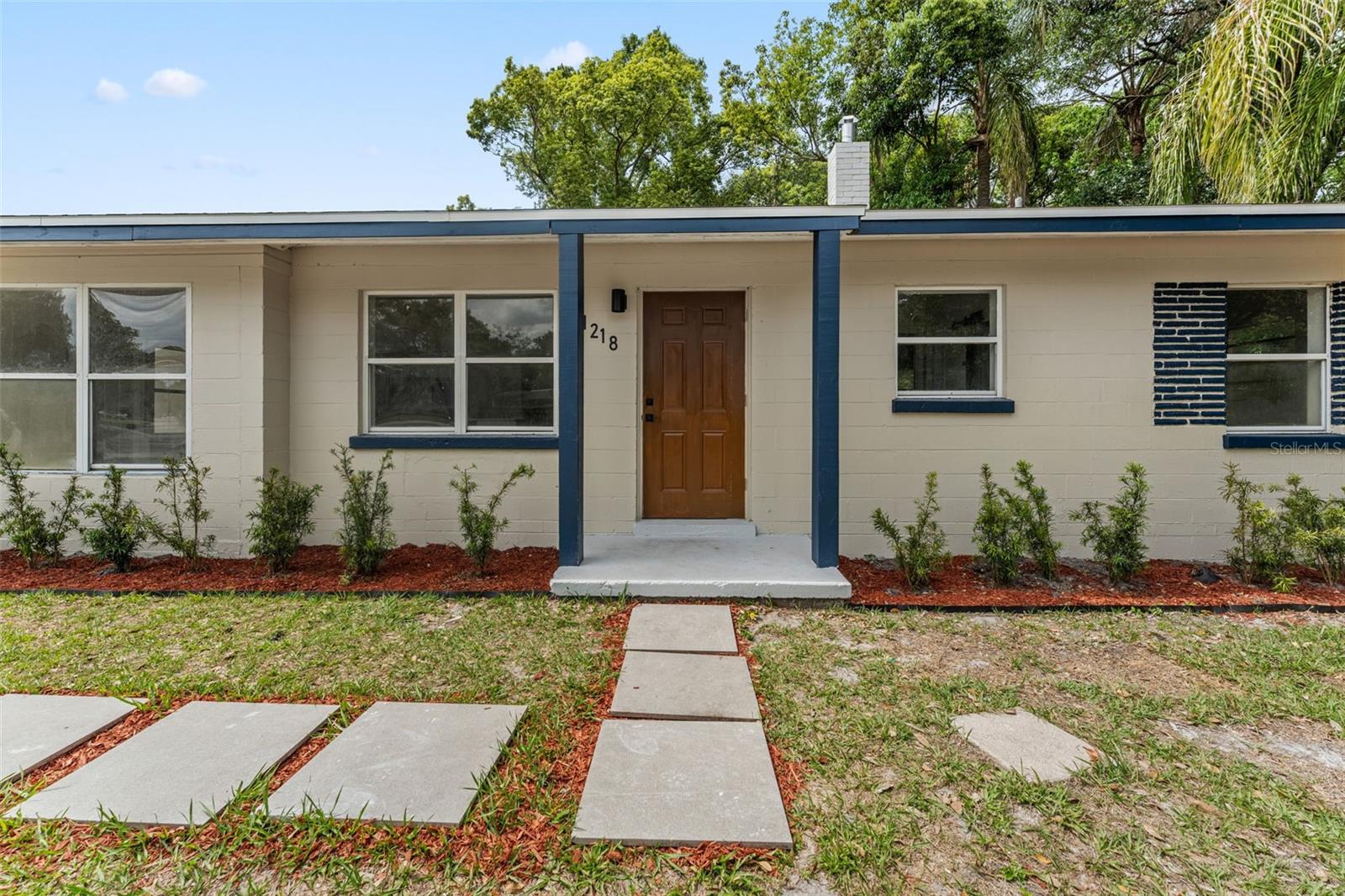 Image 2 of 34 For 1218 Crescent Street