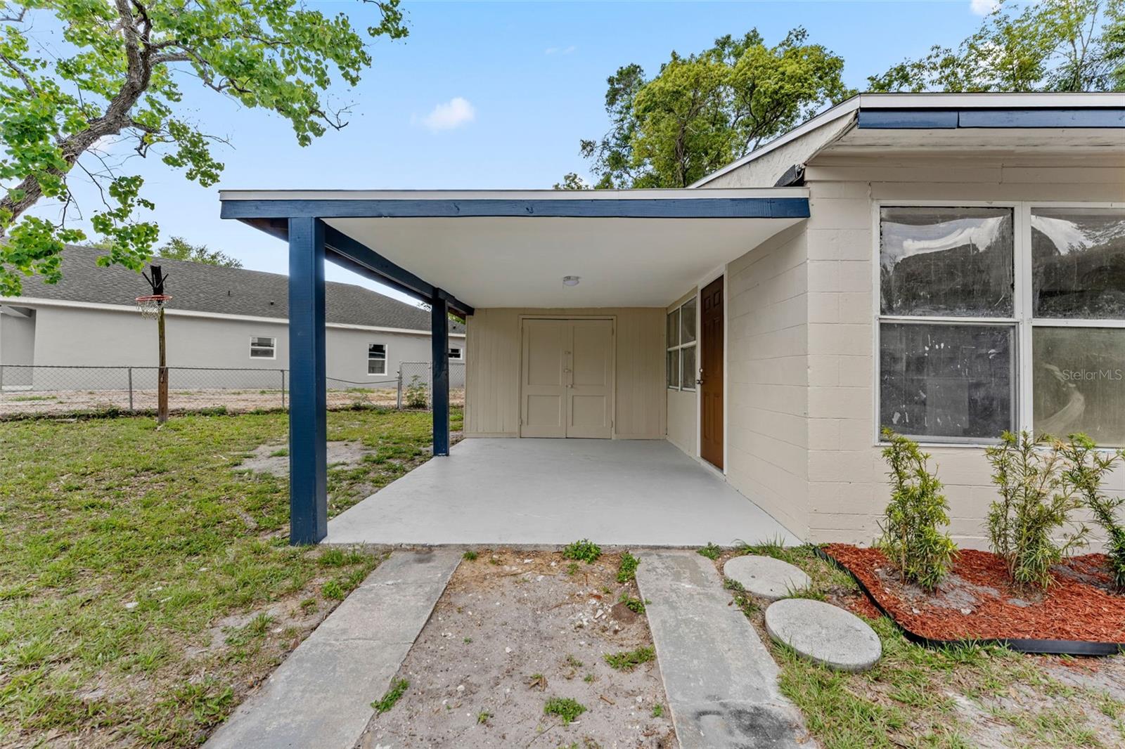Image 4 of 34 For 1218 Crescent Street