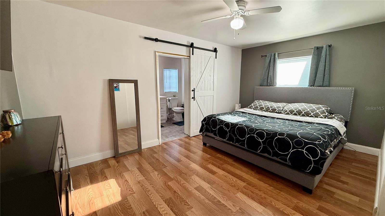 Image 14 of 39 For 811 22nd Street Nw