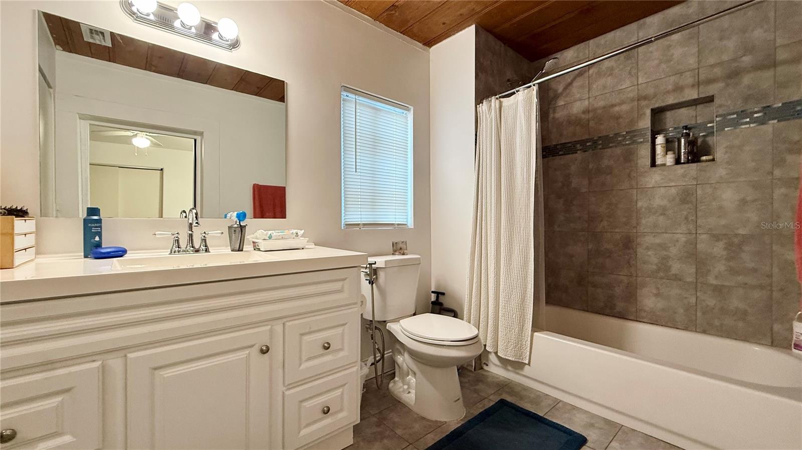 Image 15 of 39 For 811 22nd Street Nw
