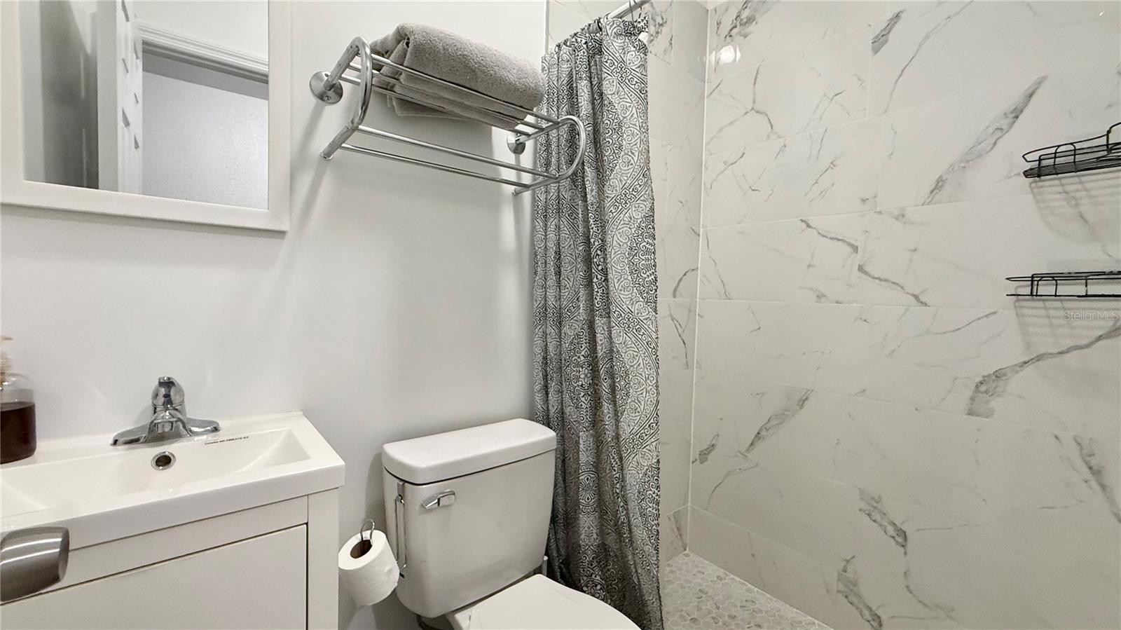 Image 21 of 39 For 811 22nd Street Nw