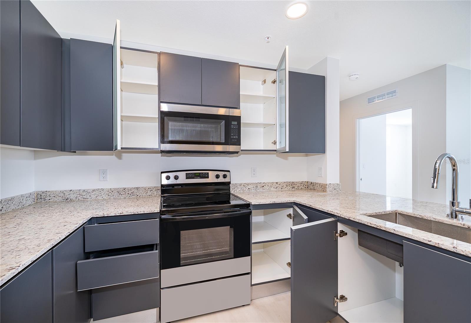 Image 7 of 46 For 5579 Millenia Park Blvd  521