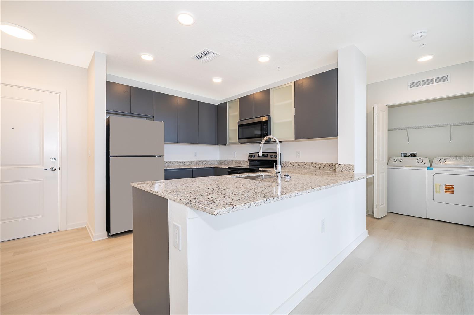 Image 8 of 46 For 5579 Millenia Park Blvd  521