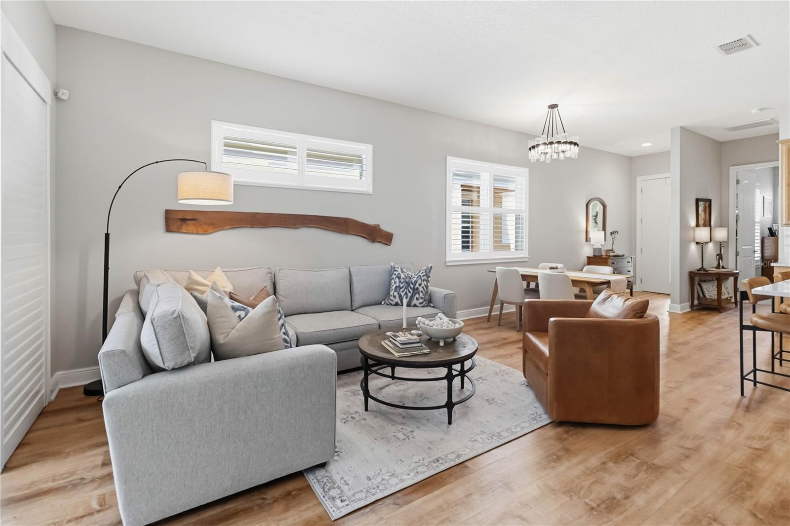 Listing photo id 8 for 2305 Datura Loop