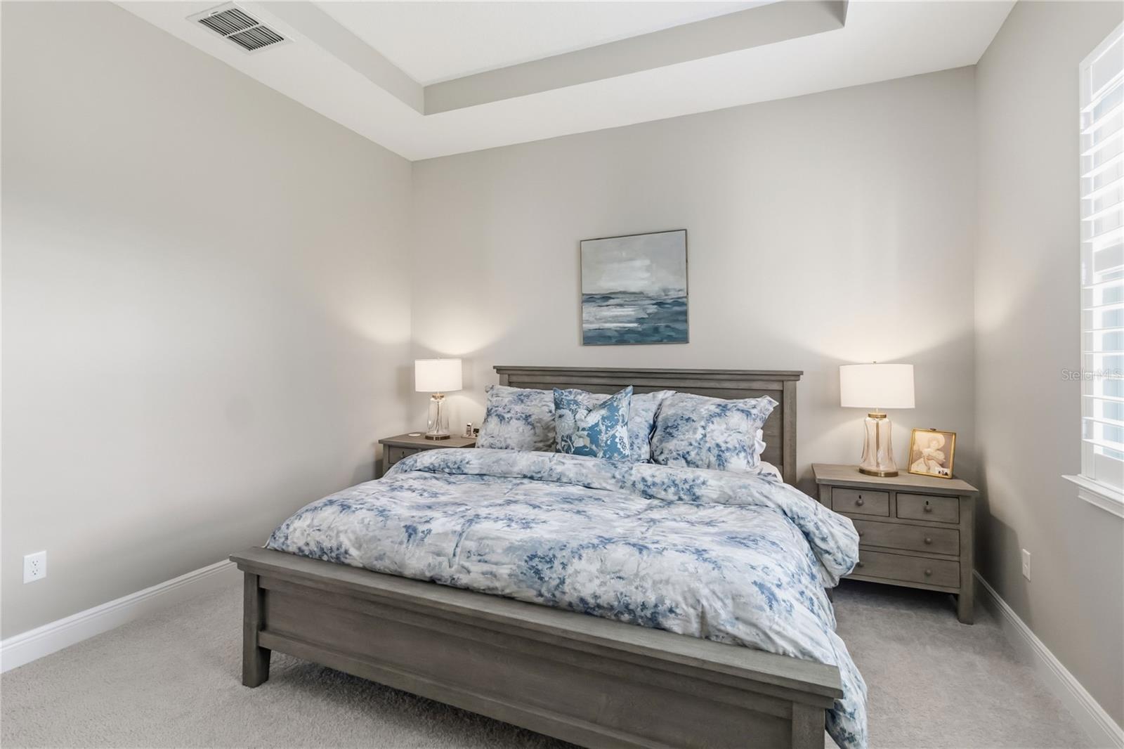 Listing photo id 20 for 2305 Datura Loop