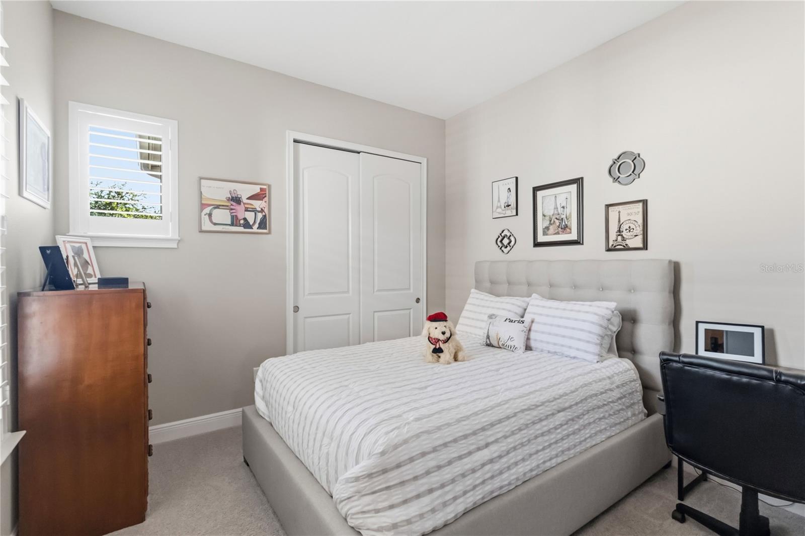 Listing photo id 28 for 2305 Datura Loop