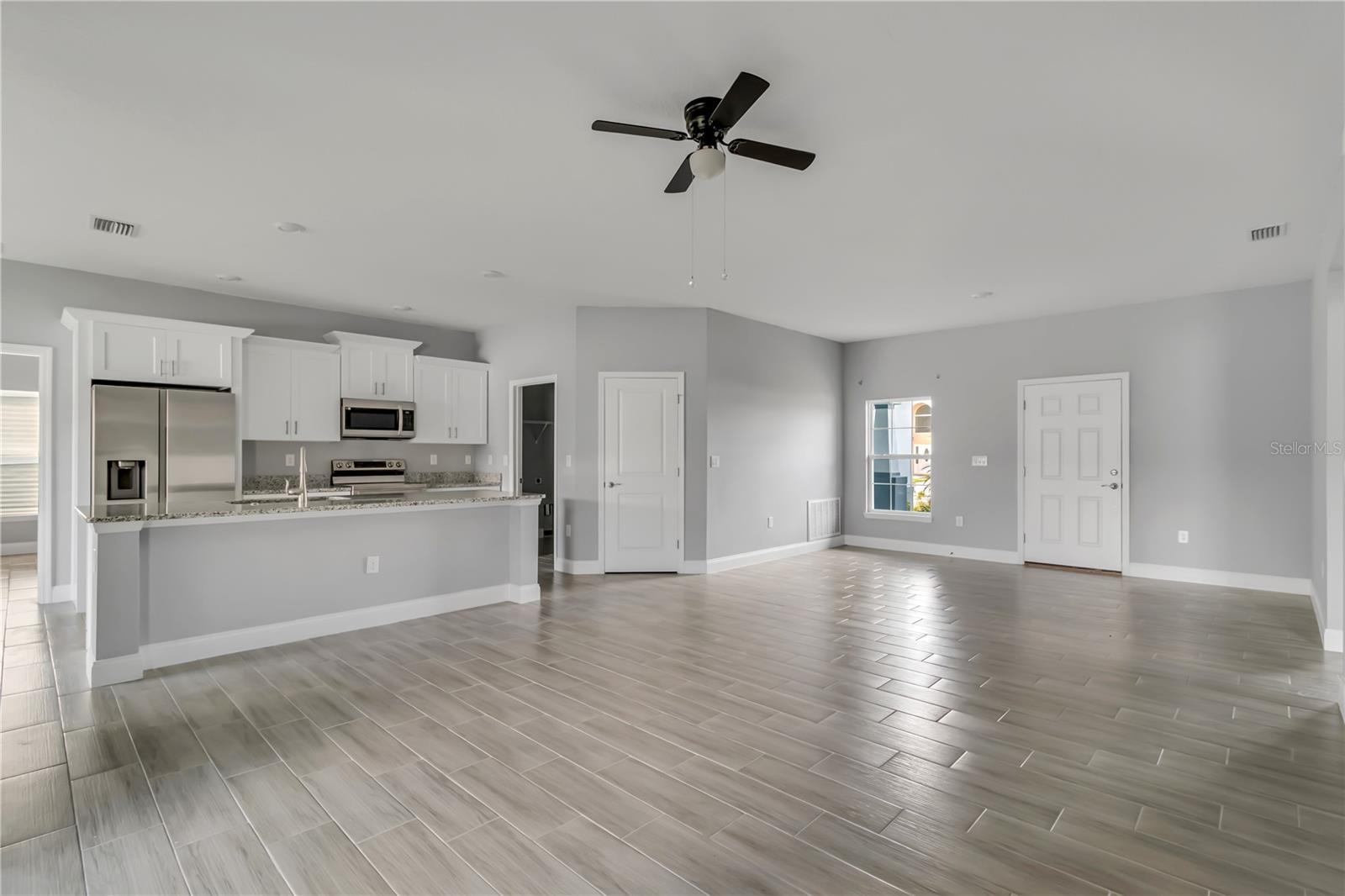 Image 12 of 35 For 932 Albertville Court