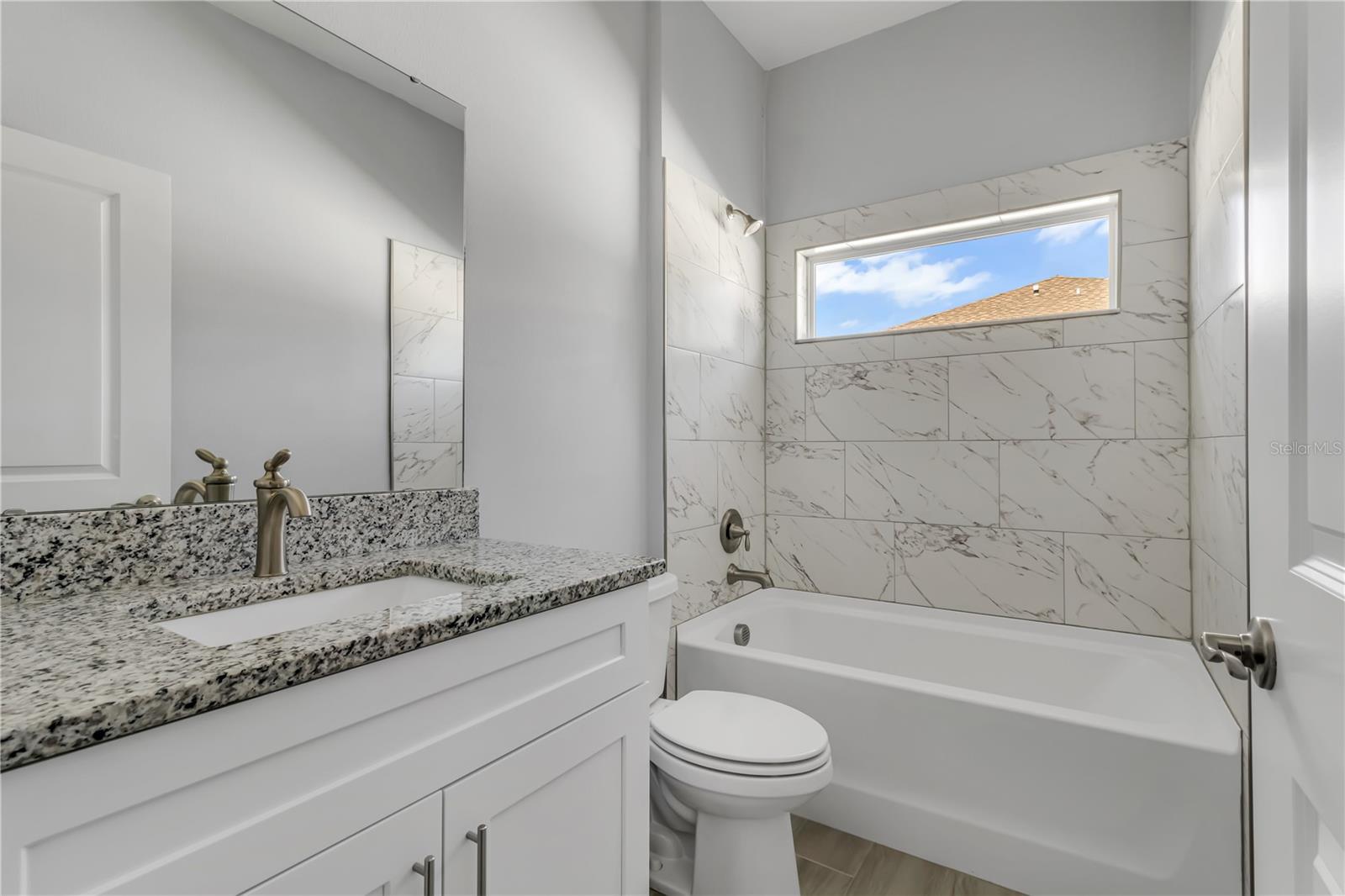 Image 20 of 35 For 932 Albertville Court