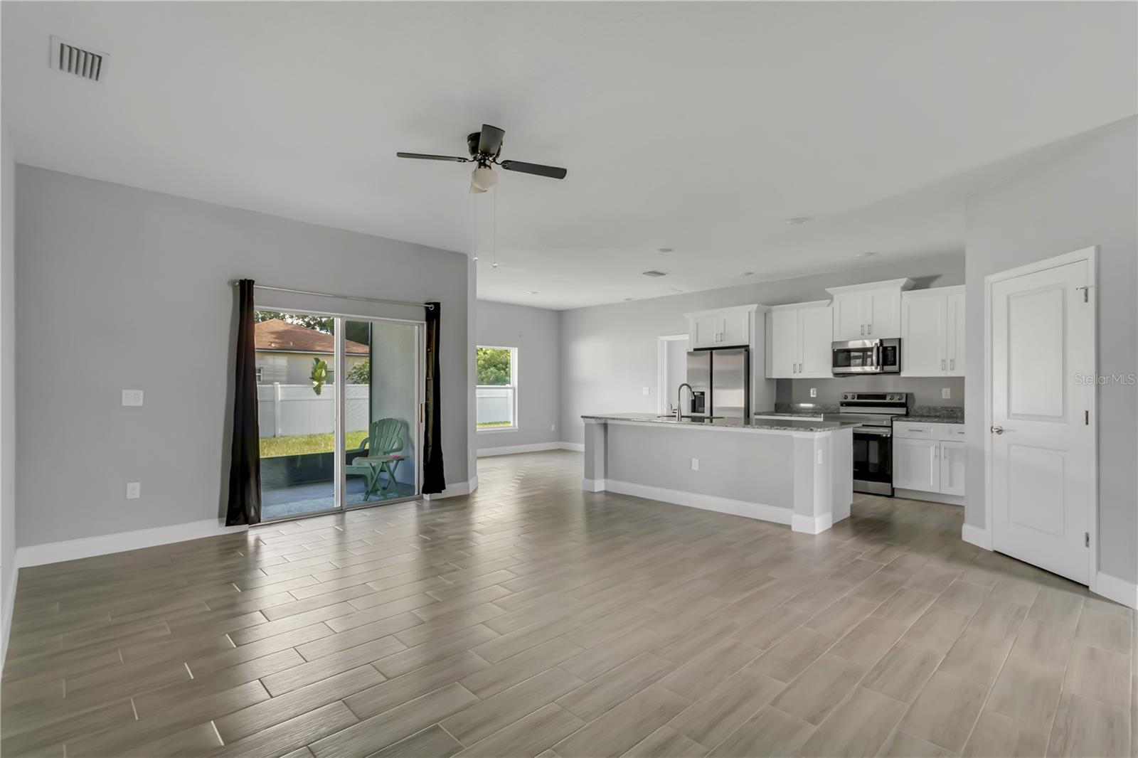 Image 7 of 35 For 932 Albertville Court