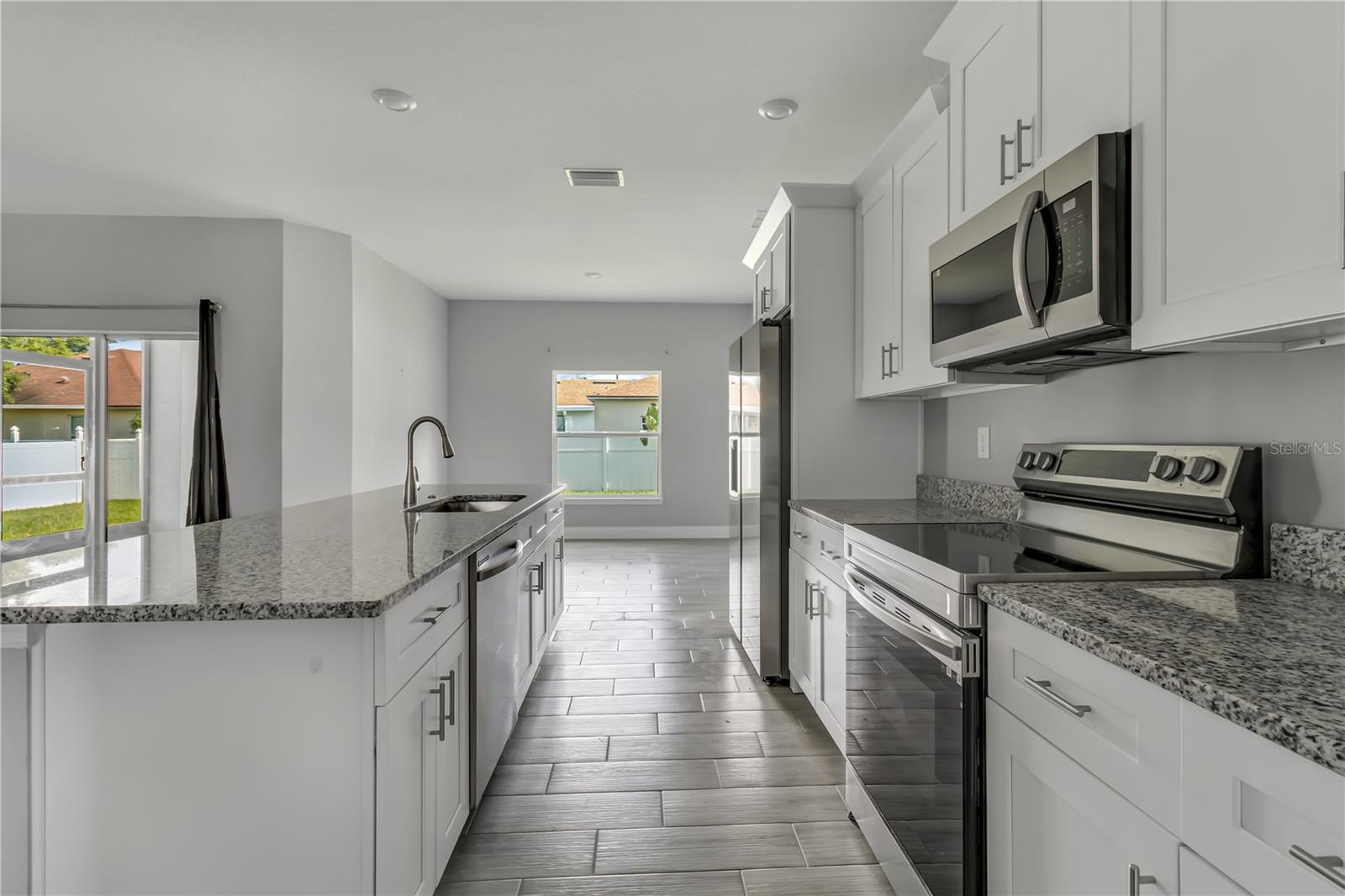 Image 9 of 35 For 932 Albertville Court