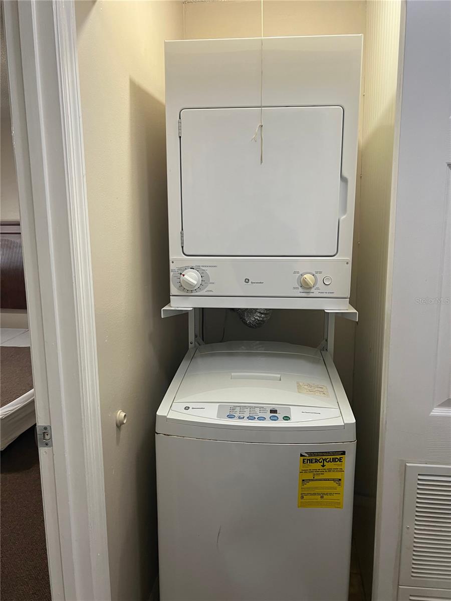 Image 8 of 26 For 2777 Poinciana Boulevard 1113