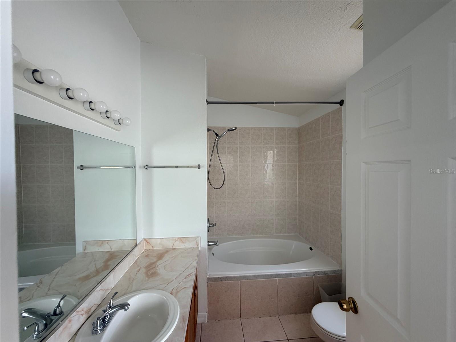 Image 13 of 13 For 642 Captiva Circle